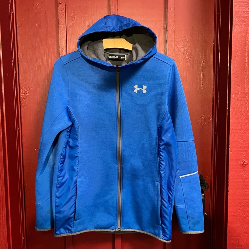 Under Armour Blue Athletic Sweatshirt with Reflective Accents
